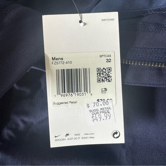 Nike men’s chino shorts, M - Picture 3 of 5